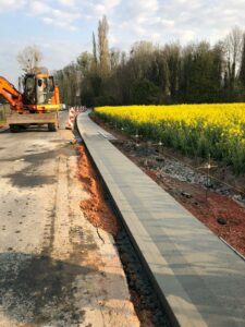 caniveau et banquette beton