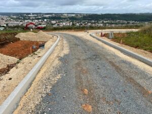 bordures coulées en aménagement de lotissement